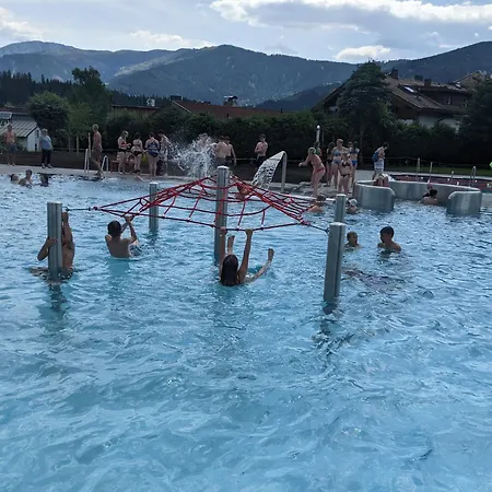 アパート In Mit Sauna